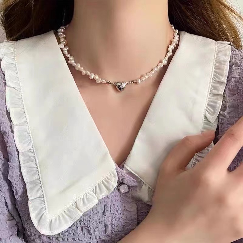 Dây Chuyền Ngọc Trai Cao Cấp Khóa Nam Châm Hình Trái Tim Phong Cách Baroque Pháp Cổ Điển Sang Trọng Thời Trang Cao Cấp Dễ Phối Đồ