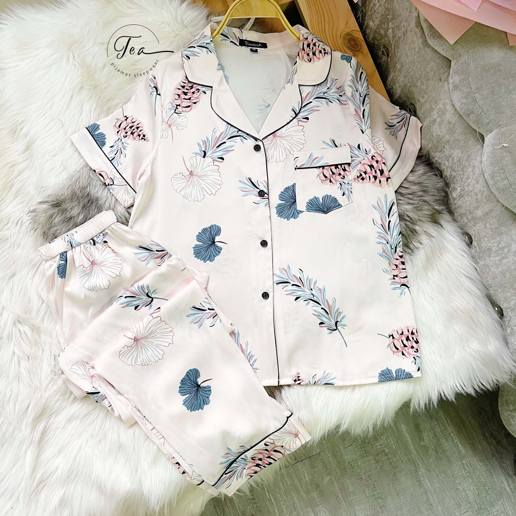 Bộ mặc nhà Pyjama chất lụa Tea Store áo cộc quần dài họa tiết YL viền hồng