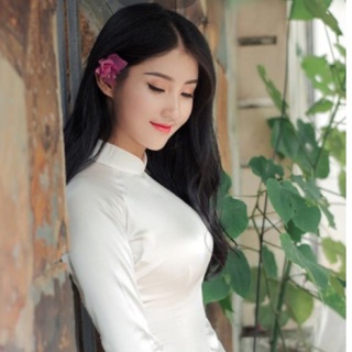 Set áo dài lụa bóng kèm quần cùng chất