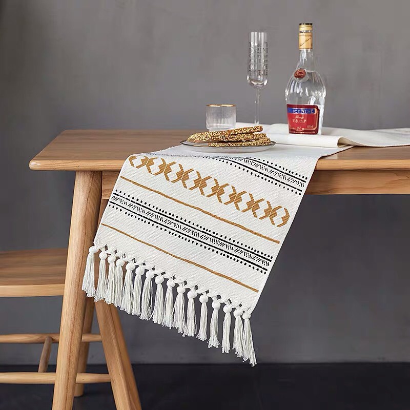 Khăn trải bàn table runner nhũ vàng nâu - Thảm Vintage