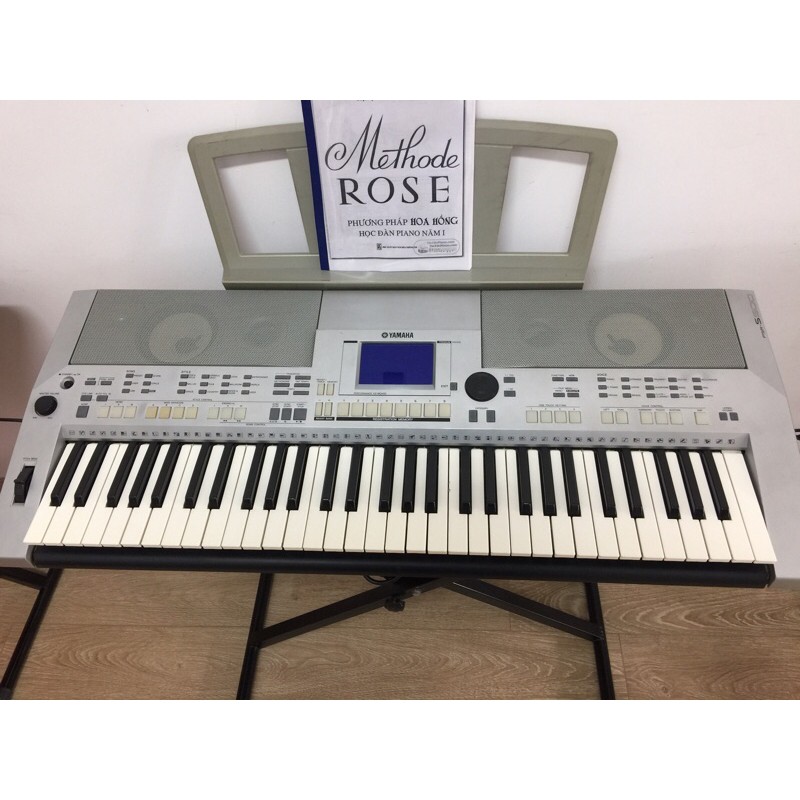 Đàn organ Yamaha