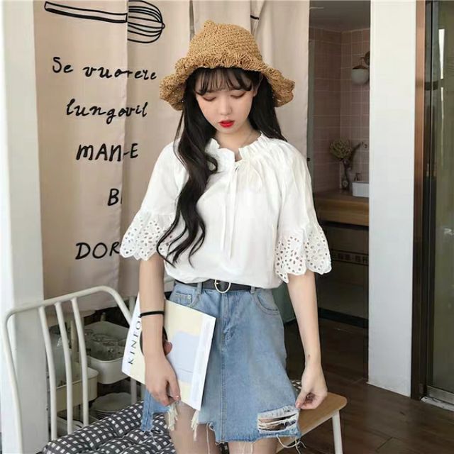 ÁO KIỂU TAY PHA XÒE PHA REN CỔ NƠ