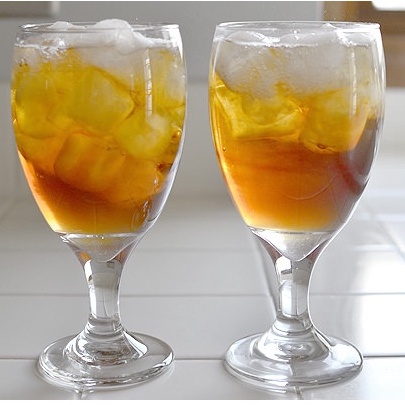 Trà đen đào gừng Harney and Sons hộp thiếc