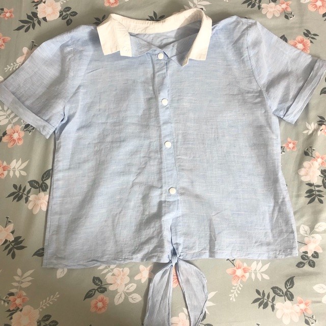 Áo sơ mi xanh baby blue