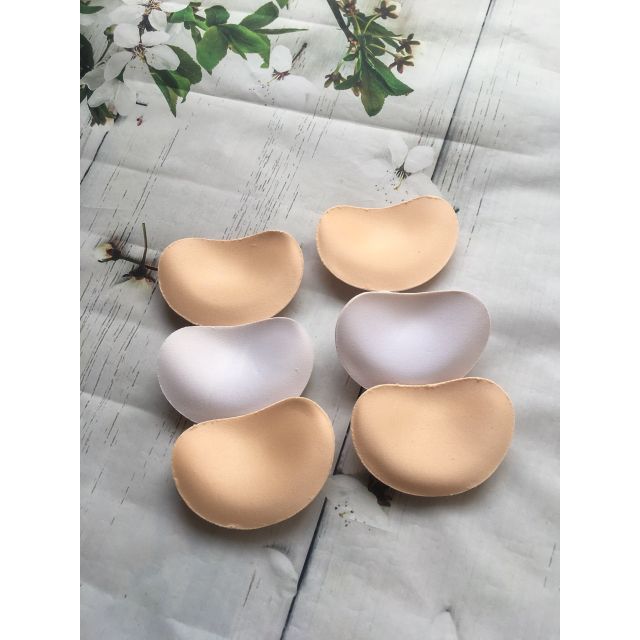 Mút xoài thêm vào bikini