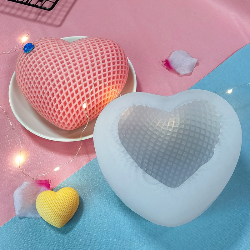Khuôn Silicone Làm Bánh & Xà Phòng Hình Trái Tim 3D DIY