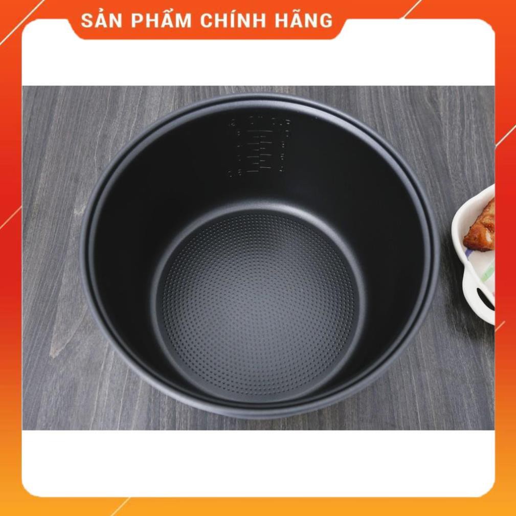 Nồi cơm điện Delites 1.8 lít NCG1805 hàng trưng bày tại điện máy xanh