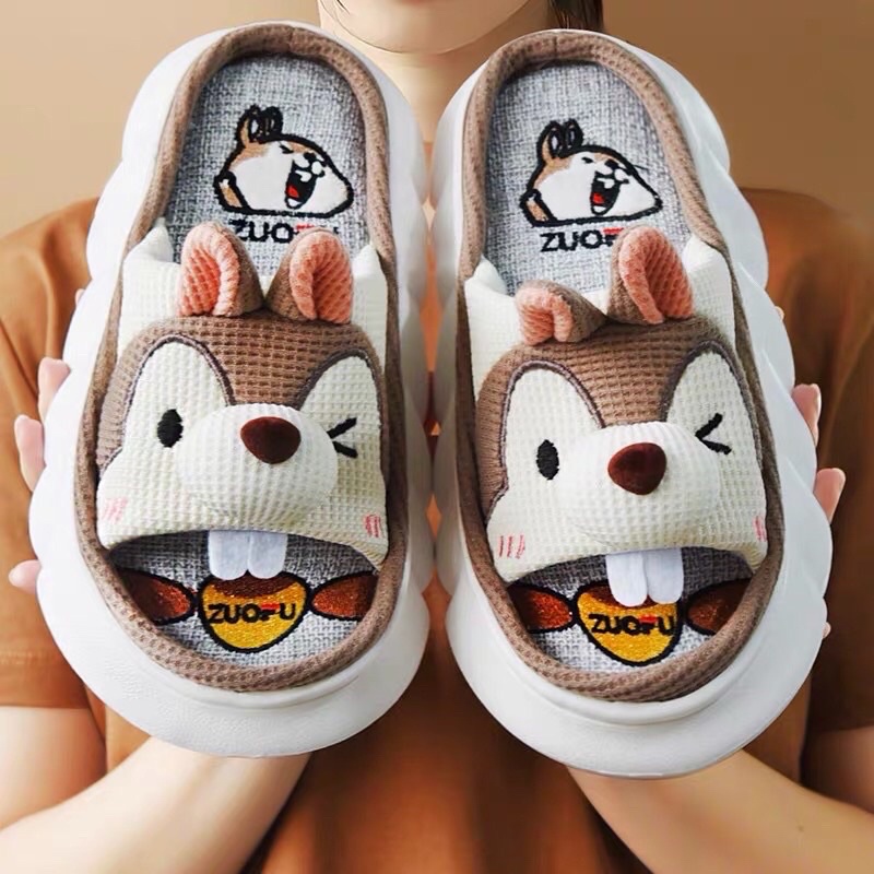 Dép hình mặt thỏ rất hót