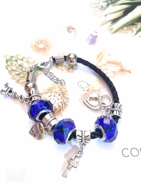 Vòng charm