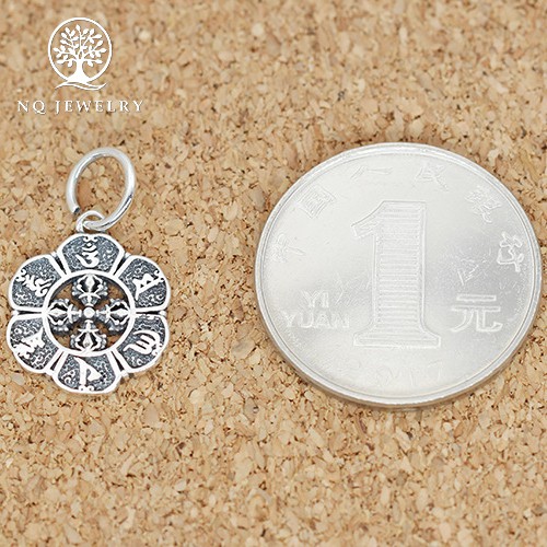 Charm bạc chữ thần chú hoa treo - NQ Jewelry