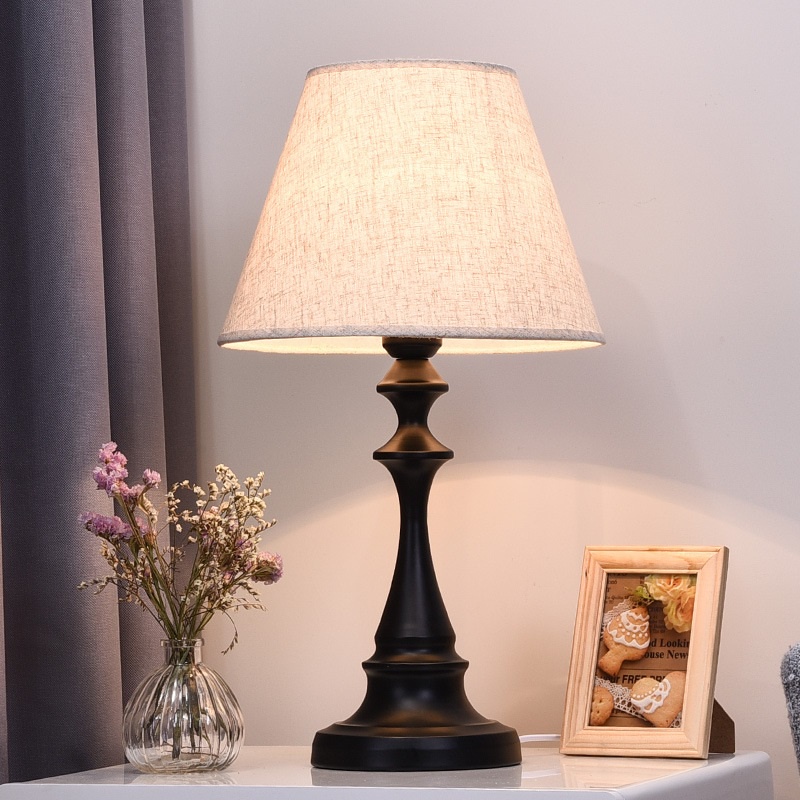 Đèn ngủ để bàn trang trí phòng ngủ kiểu dáng Bắc Âu D1709 (Có tăng giảm độ sáng - tặng kèm bóng) - CÓ SẴN