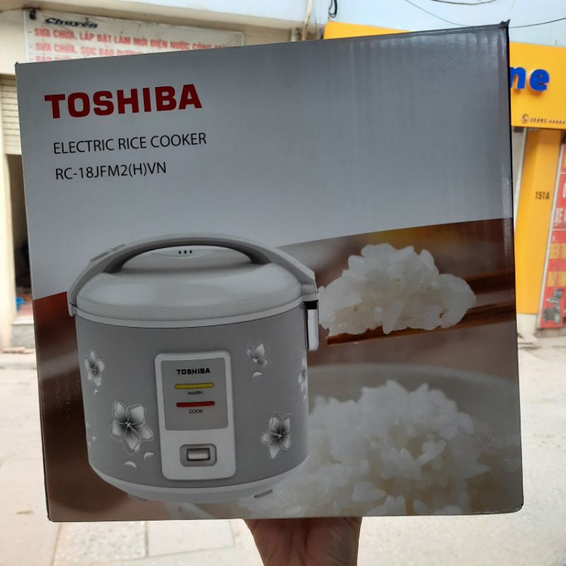 NỒI CƠM ĐIỆN TOSHIBA 1,8L RC - 18JFM2 (H)VN (700w / 1,8 LÍT )