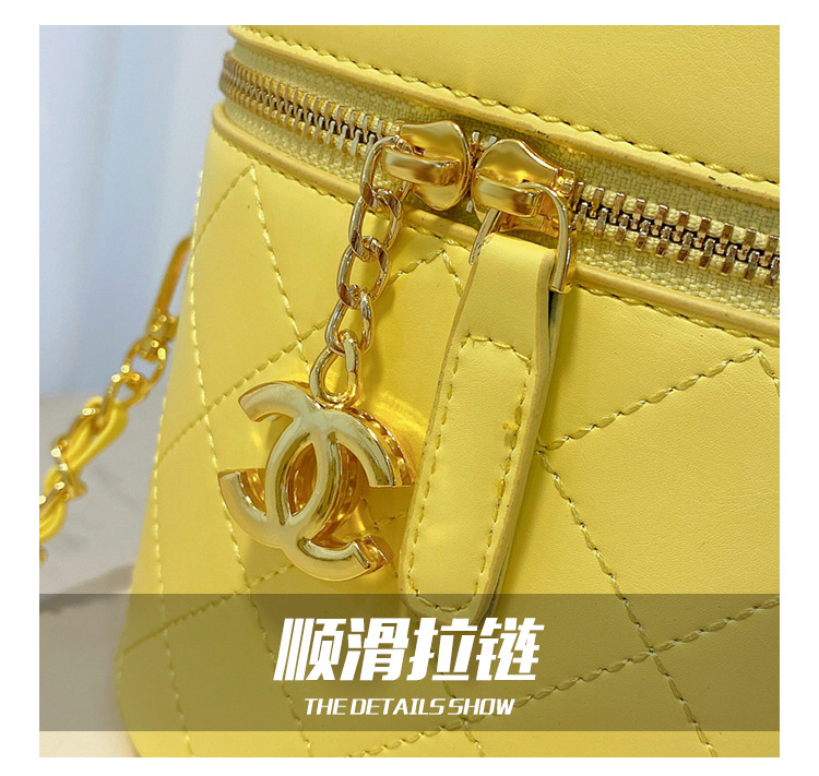 Túi đeo chéo dáng xô thời trang 2021 cho nữ