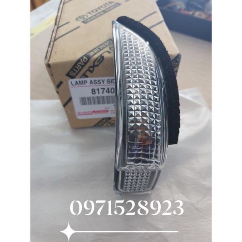 Đèn xin nhan gương trái Toyota Vios altis camry yaris  : 81740-52050; 8174052050