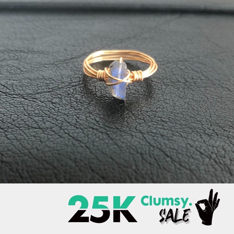 CLUMSY SALE 2 - Nhẫn đá handmade tự nhiên dây vàng đồng