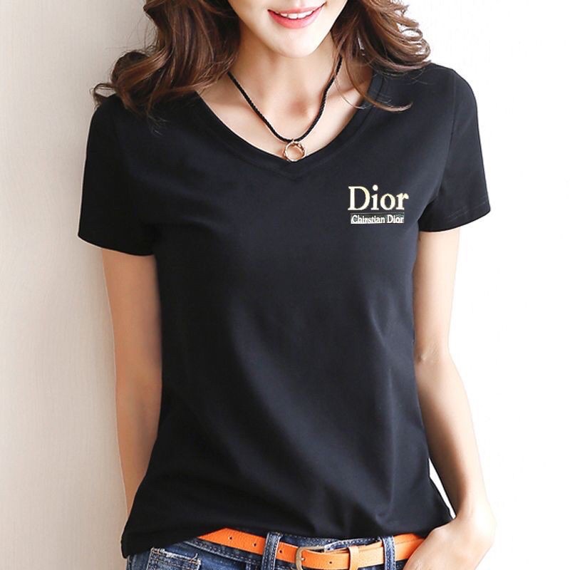 áo thun nữ ngắn tay cổ V đính logo dior /áo freesize/ áo phông,áo thun cổ v, cổ tim / áo tay cộc dior