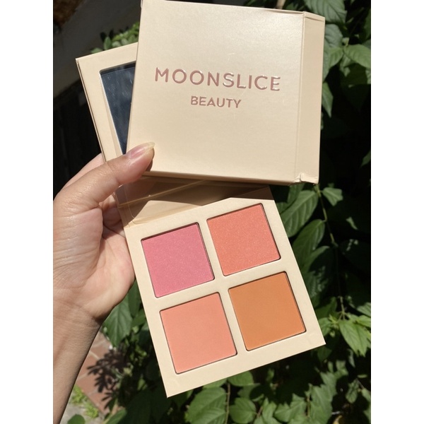 Bảng má hồng của Moonslice Beauty Blushing Moon 4 ô