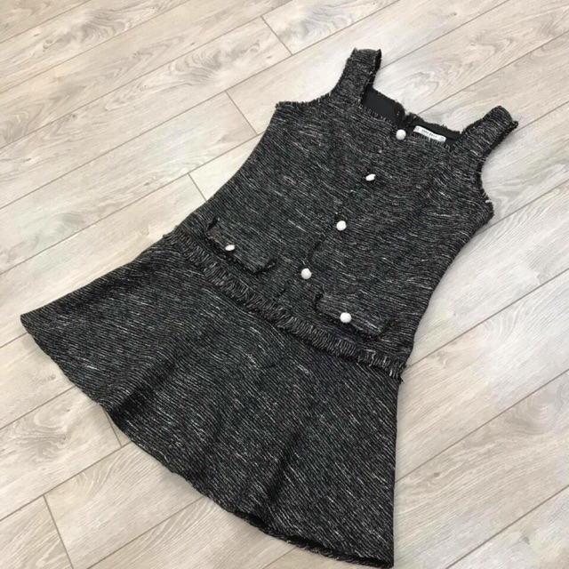 Váy dạ tweed