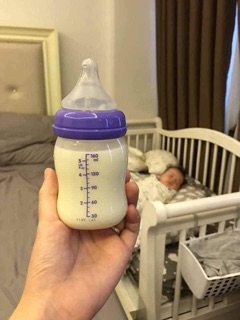 BÌNH SỮA LANSINOH MOMMA