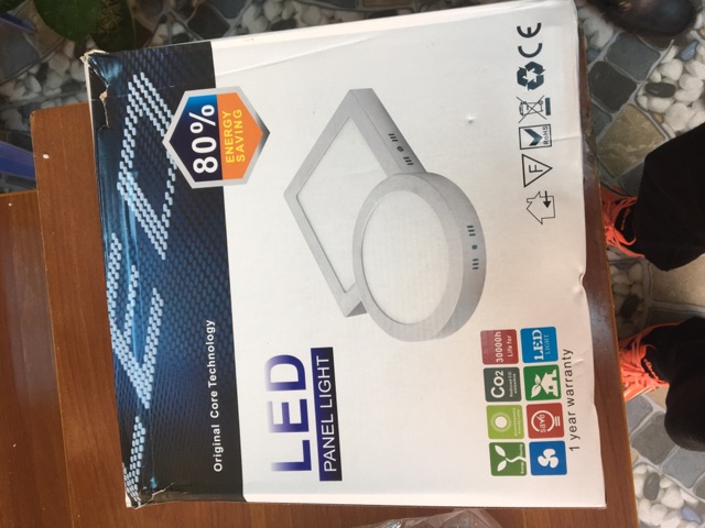 Đèn led ốp nổi vuông, tròn 24w ánh sáng trắng tomoki