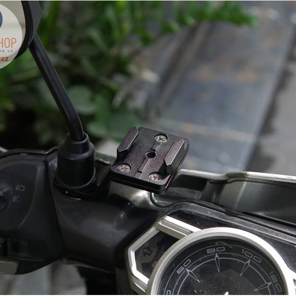 Pat gắn GoPro / Action Cam chân kính xe máy