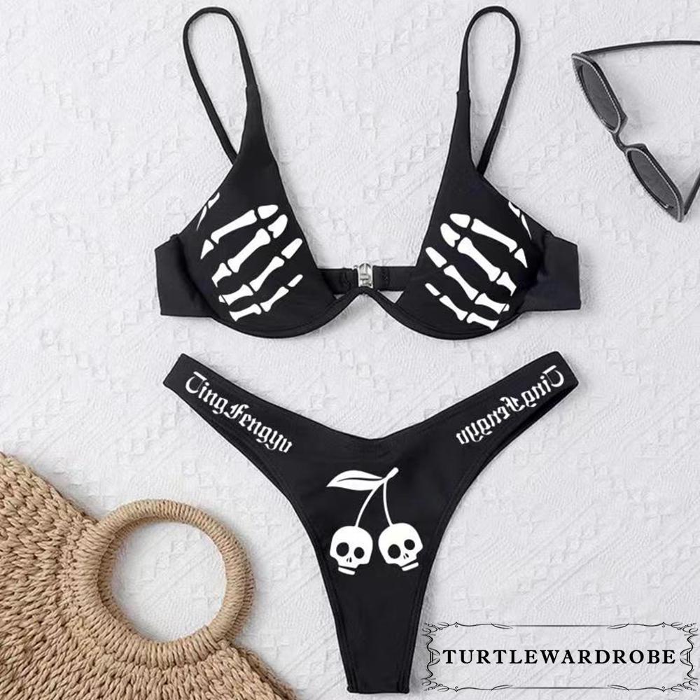 Bộ đồ bơi bikini cổ chữ V xẻ sâu in họa tiết đầu lâu + quần lót lưng thun co giãn cho nữ
 | BigBuy360 - bigbuy360.vn