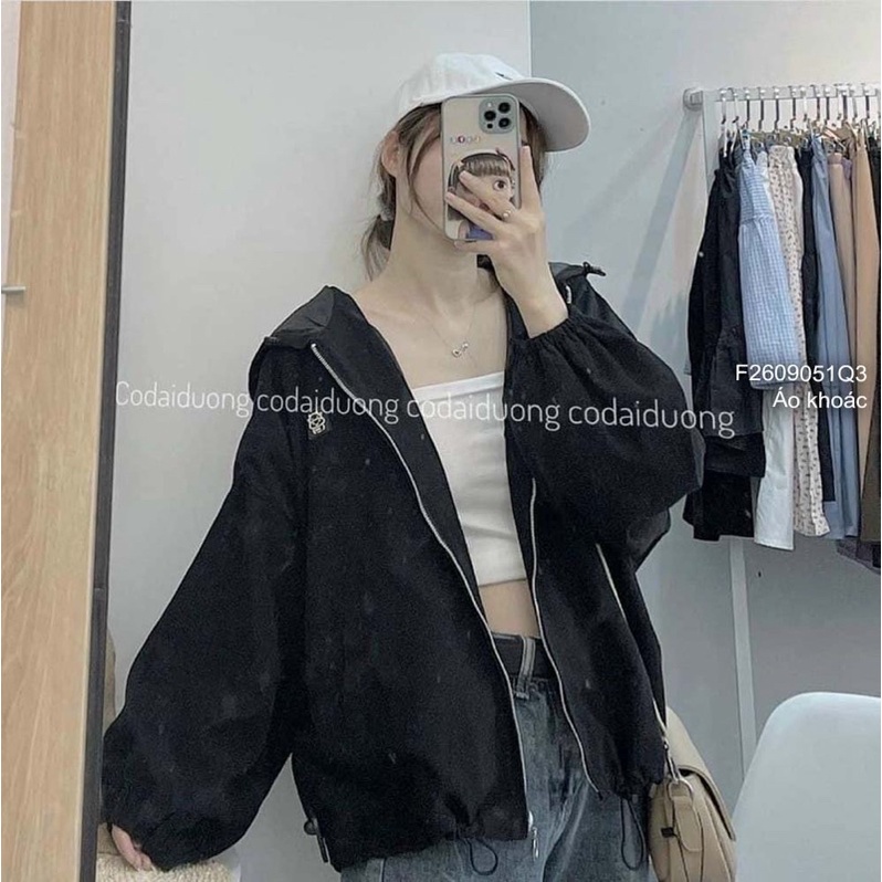 Áo khoát da lộn lưng thêu