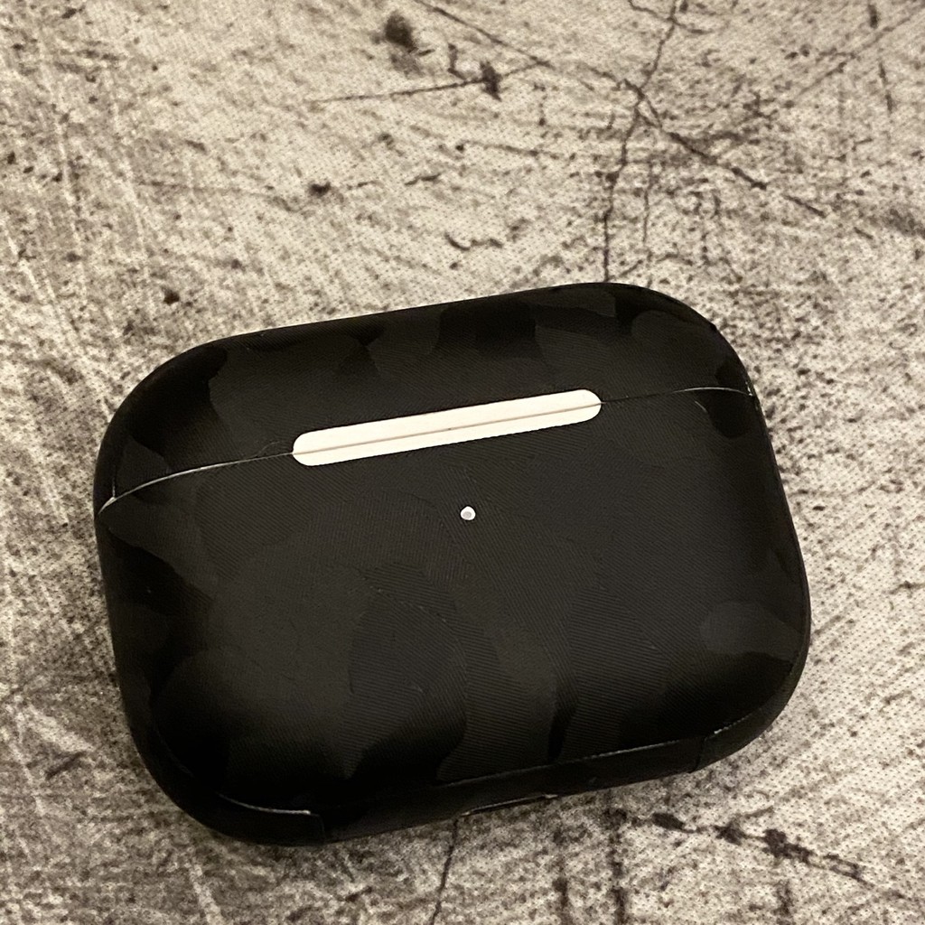 Skin dán Airpods Pro có dây chất liệu decal chống bẩn in hình thiết kế