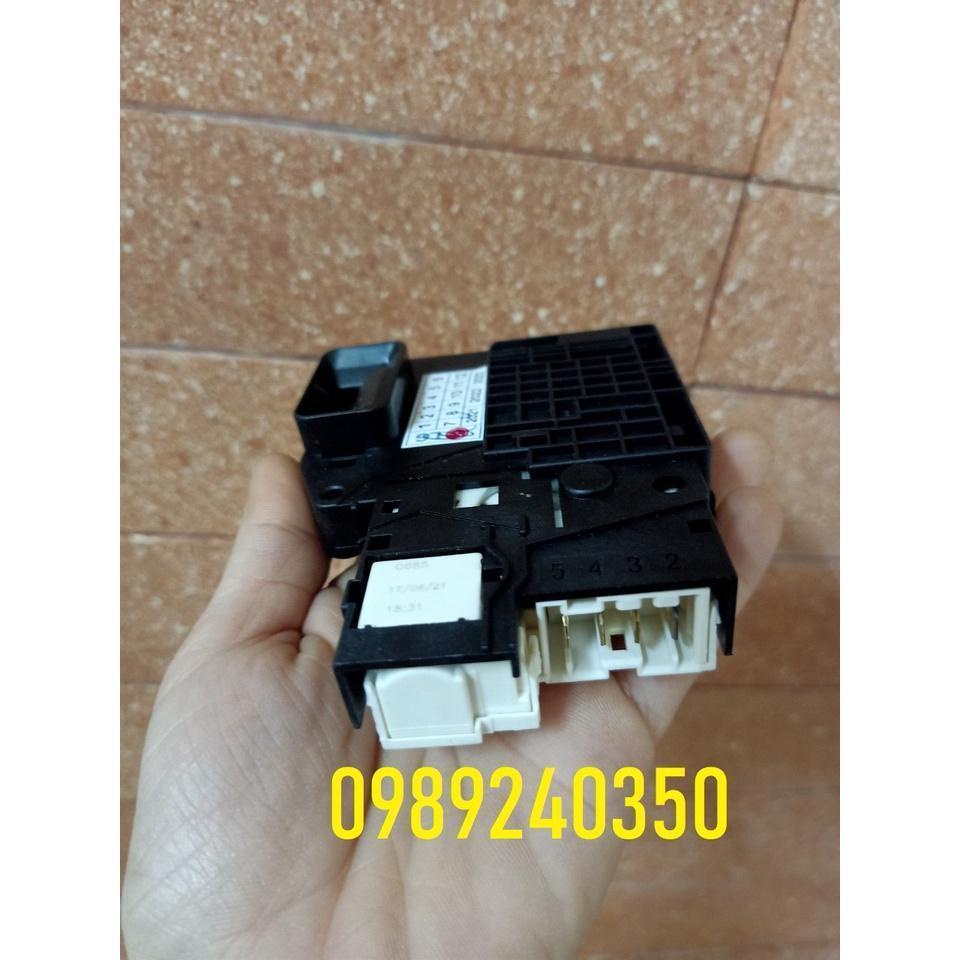 Công tắc khóa cửa máy giặt LG 9kg FC1409S3W chính hãng