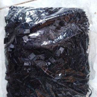 Ty vải xỏ mác quần áo.