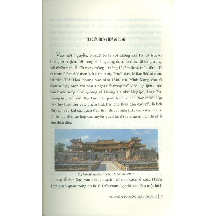 Sách - Tết Hoàng Cung