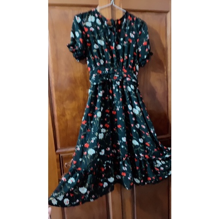 Đầm đen hoa nhí size M used