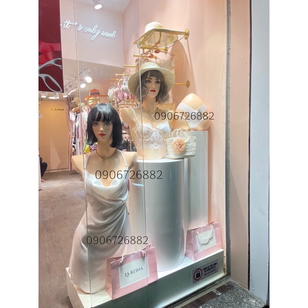 Manocanh bikini vẽ mặt