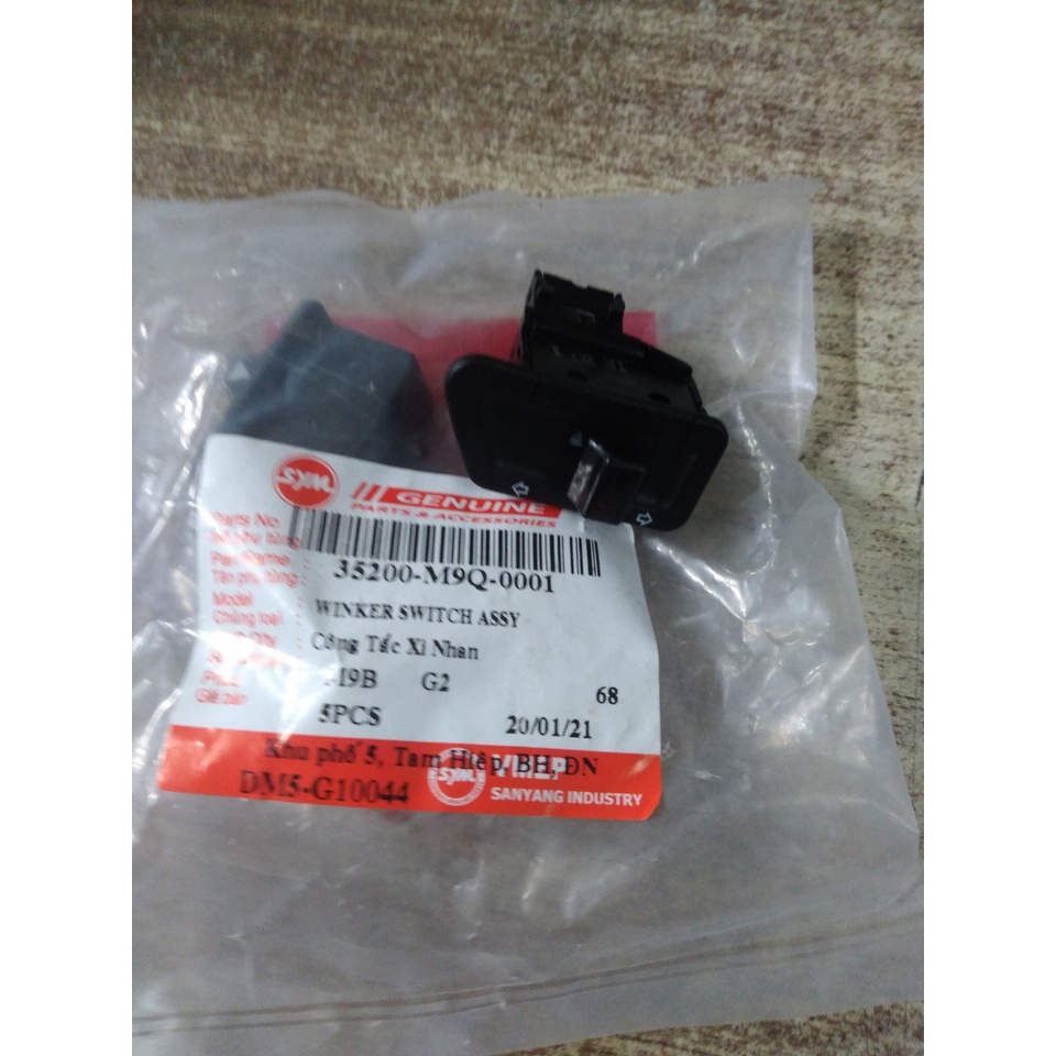 Công tắc Xi nhan xe tay ga Sym Attila