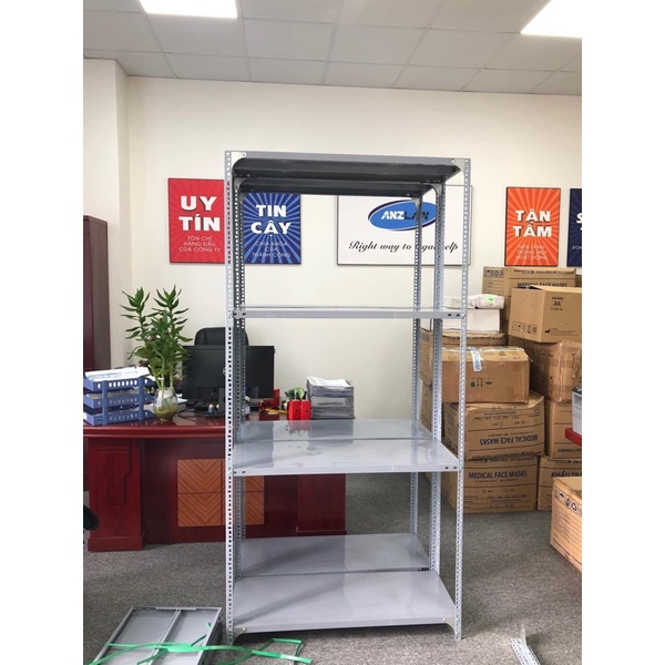 Kệ sắt v lỗ 4 tầng dài 100 rộng 30 cao 150