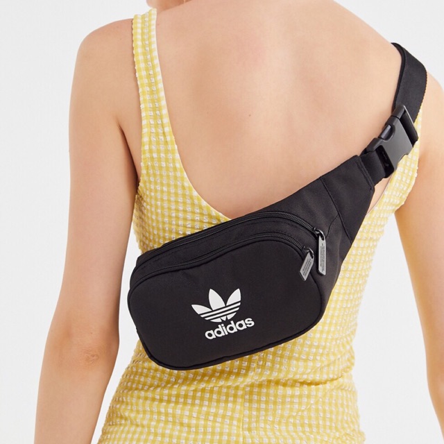 Essential Crossbody Bags in Black