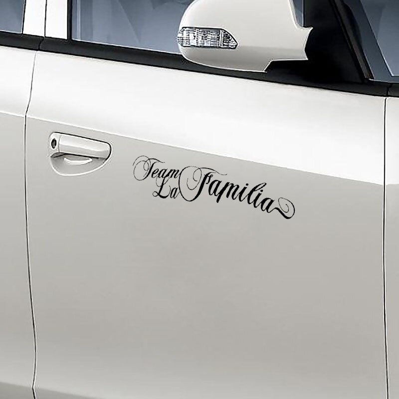 Miếng sticker chữ &quot;FAMILIA TEAM&quot; dán trang trí ô tô 15.3cmx3.5cm