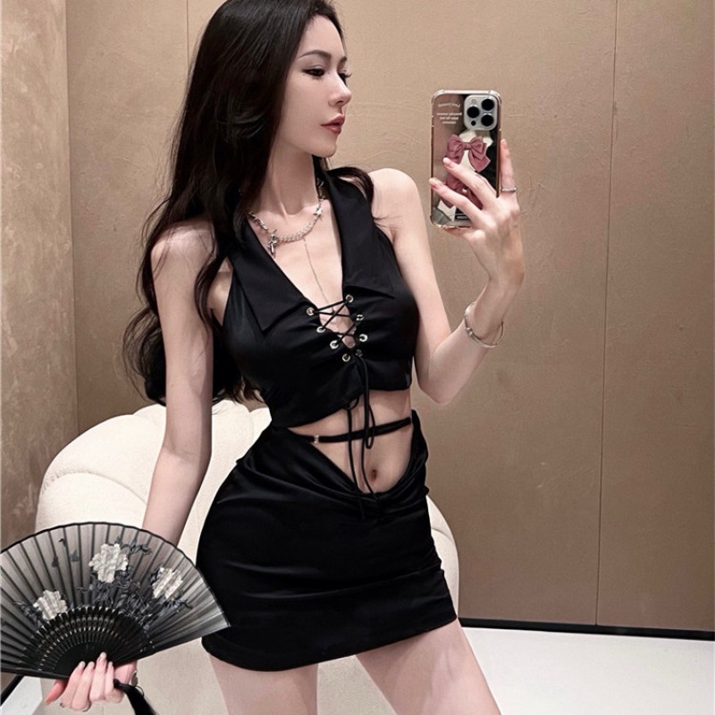 Set Áo Croptop Sát Nách Cổ polo Và Chân Váy Lưng Cao Phong Cách Quyến Rũ