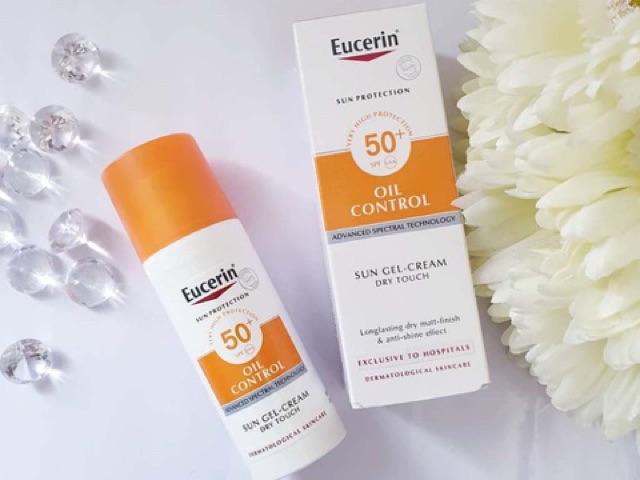 Kem chống nắng Eucerin oil control spf 50+