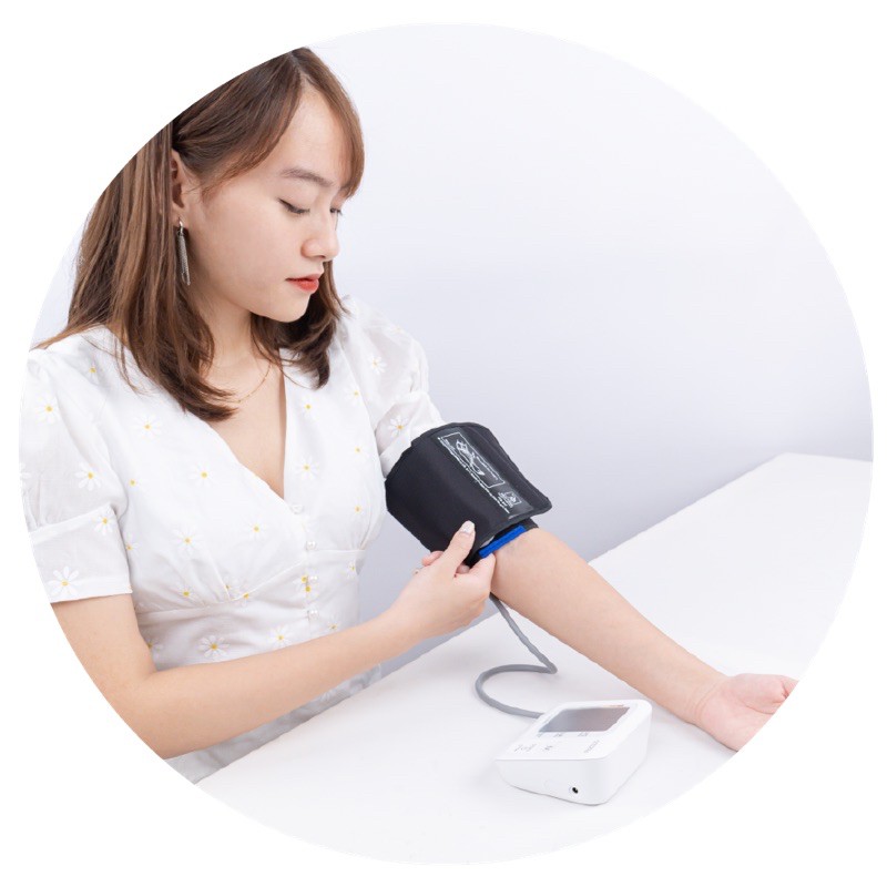 Máy đo huyết áp điện tử bắp tay Citizen CHUG330