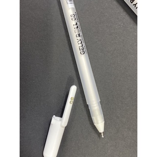 bút mực trắng SAKURA GELLY ROLL