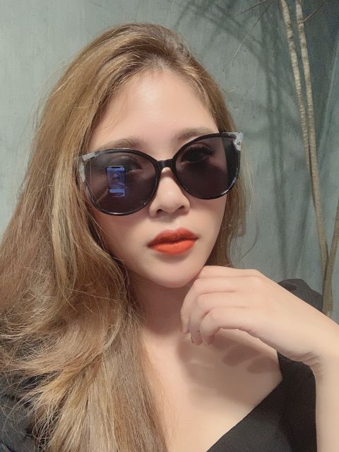Kính Sinsay  có mail mua hàng của web chính hãng