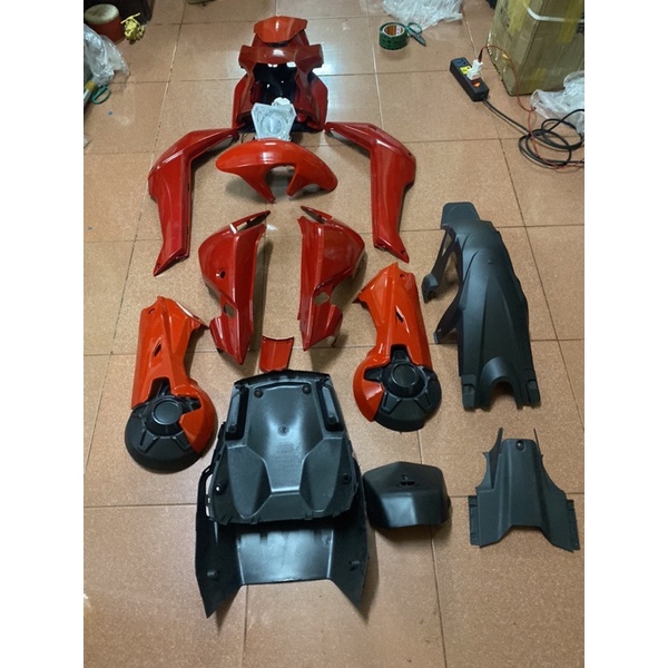 Cả bộ nhựa xe điện Xmen đủ các màu