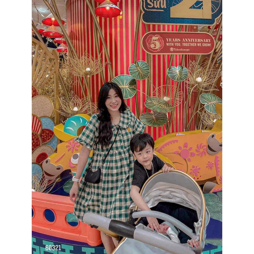 Váy baby doll kẻ caro xanh có hình trái dứa siêu dễ thương