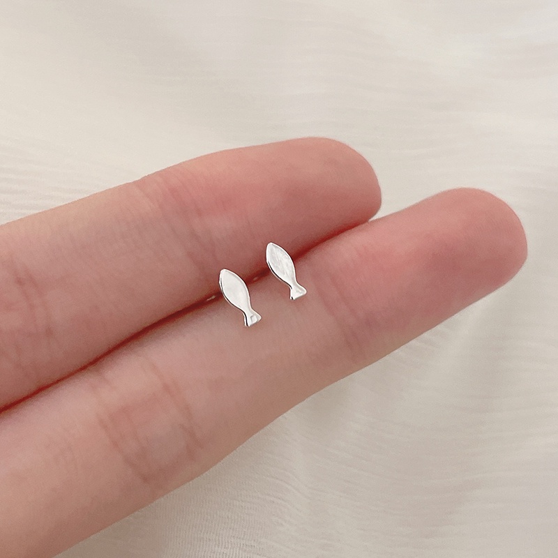 Bông tai mạ bạc 925 hình cá nhỏ dễ thương cho nữ