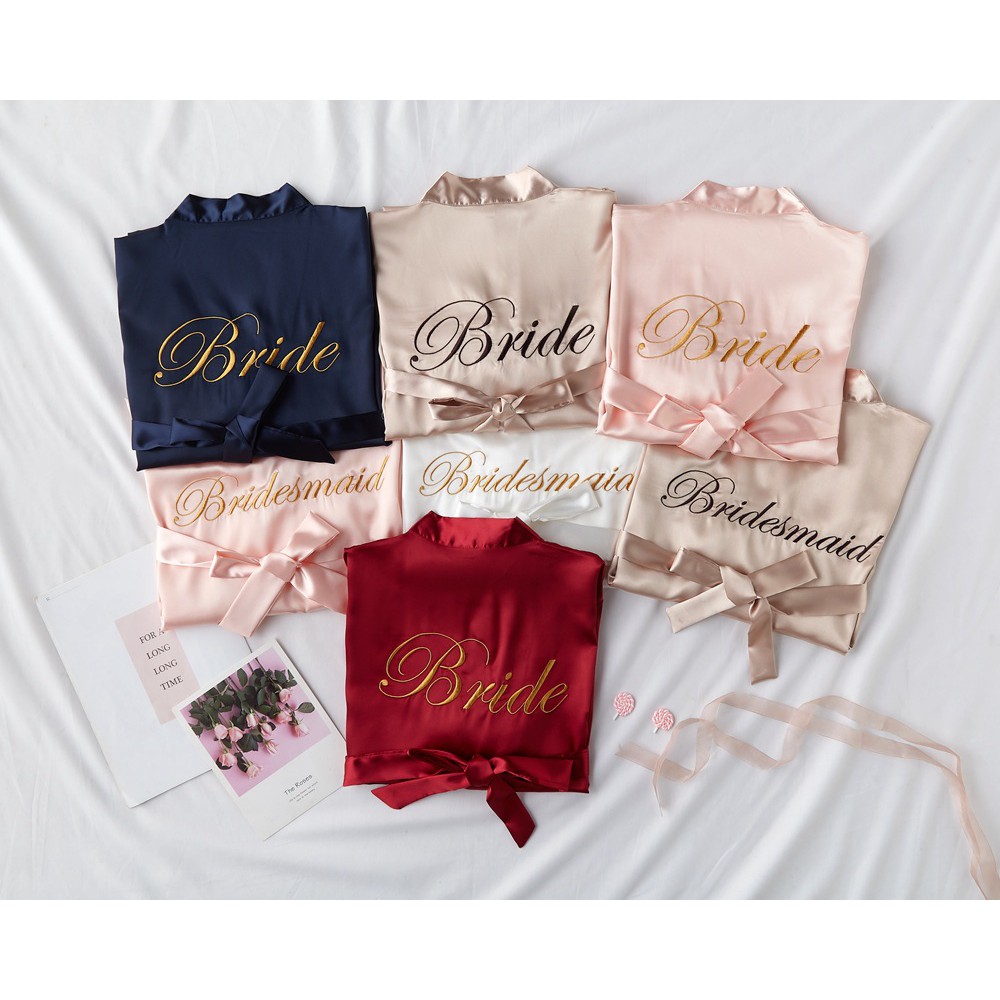 (Có sẵn) Áo choàng makeup kimono CÔ DÂU, PHỤ DÂU Chérie Sleepwear vải phi bóng trơn màu có chữ BRIDE và BRIDESMAID | BigBuy360 - bigbuy360.vn