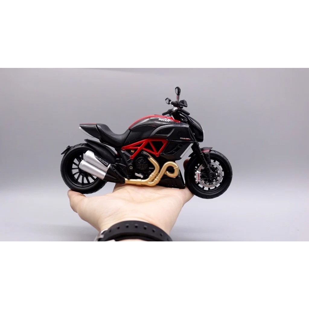 Mô hình xe Ducati 1199 Ducati V4s Ducati XDiavel Streetfighter monster 696 tặng biển số miễn phí 1:12 các loại