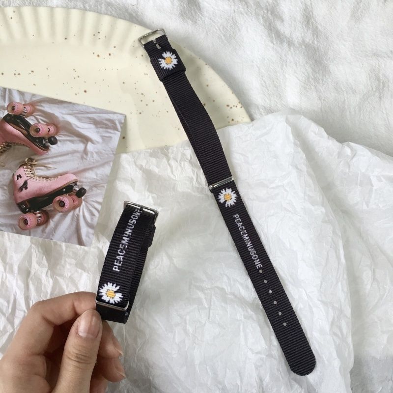 Vòng Tay Hình Hoa Cúc Nhỏ Xinh