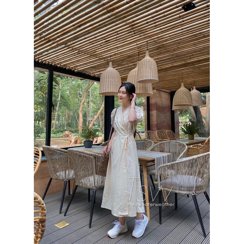 [Mã SKAMA06 giảm 8% tối đa 50K đơn 250K] Váy maxi vạt chéo buộc lệch tay bồng dáng dài ( Ảnh thật ) | BigBuy360 - bigbuy360.vn