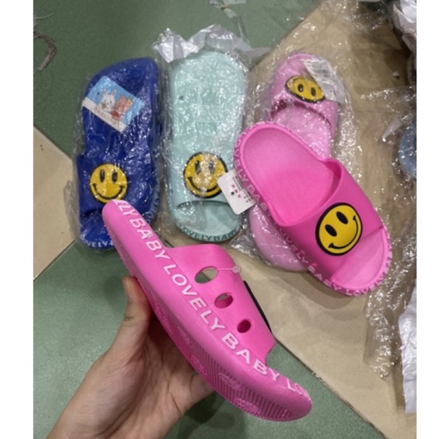 dép lê bé gái hình mặt cười quai đúc